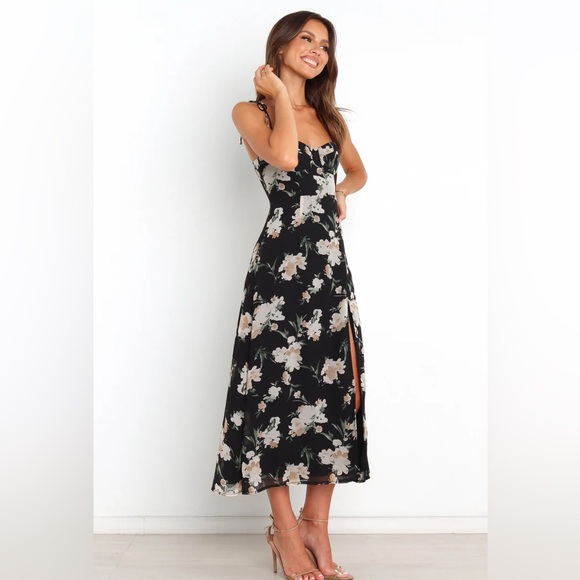 Petal & Pup Meg Dress | Size 2 - Picture 3 of 7